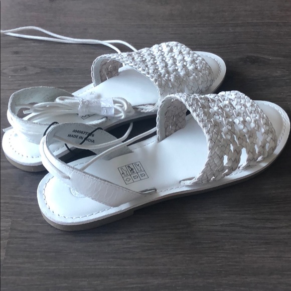 🆕Urban Outfitters ankle wrap sandals - Picture 4 of 5